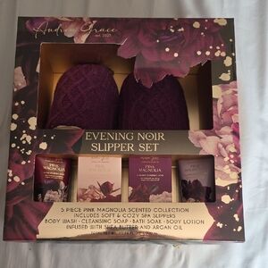 Andrea Grace Evening Noir Slipper Set